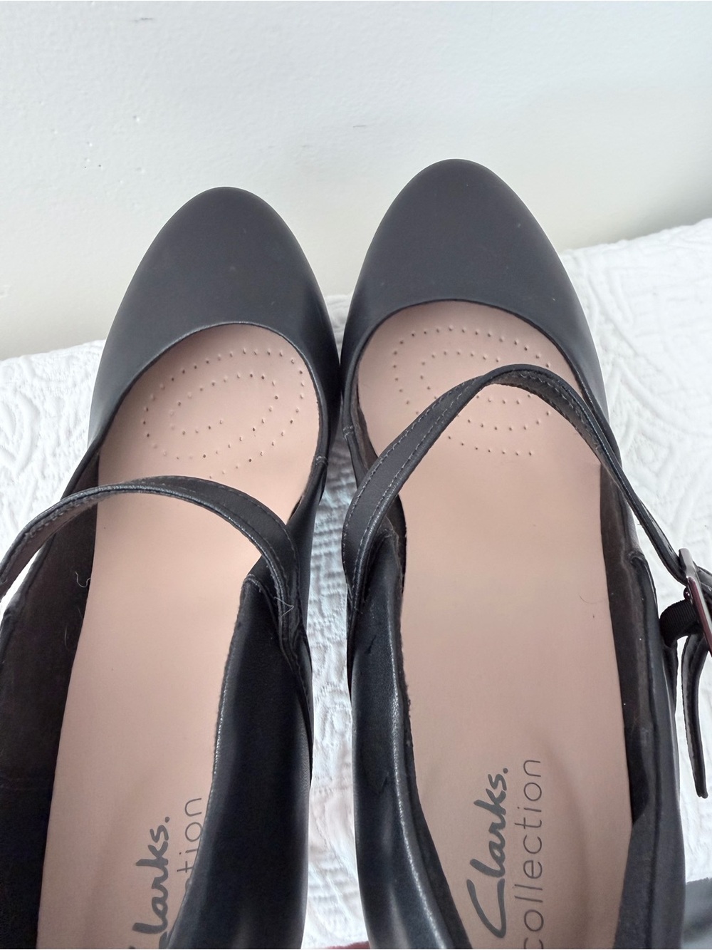 Clarks Collection Black Mary Jane Pumps Ultimate Comfort Heels Womens 10 - Picture 8 of 8